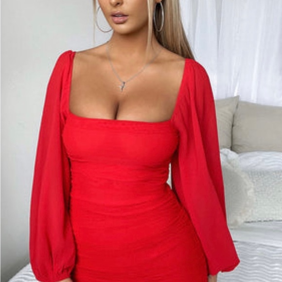 Red dress - Picture 2 of 6